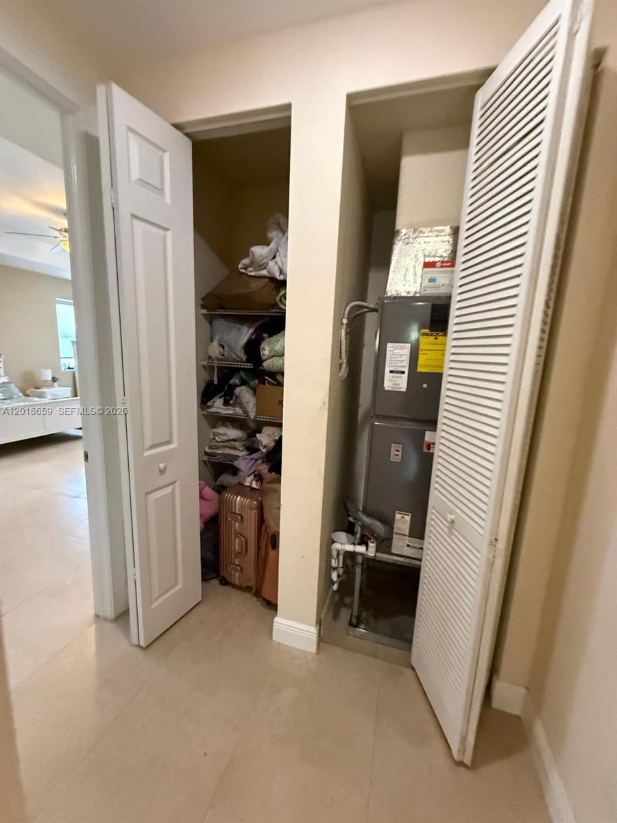 DORAL BREEZE - Residential