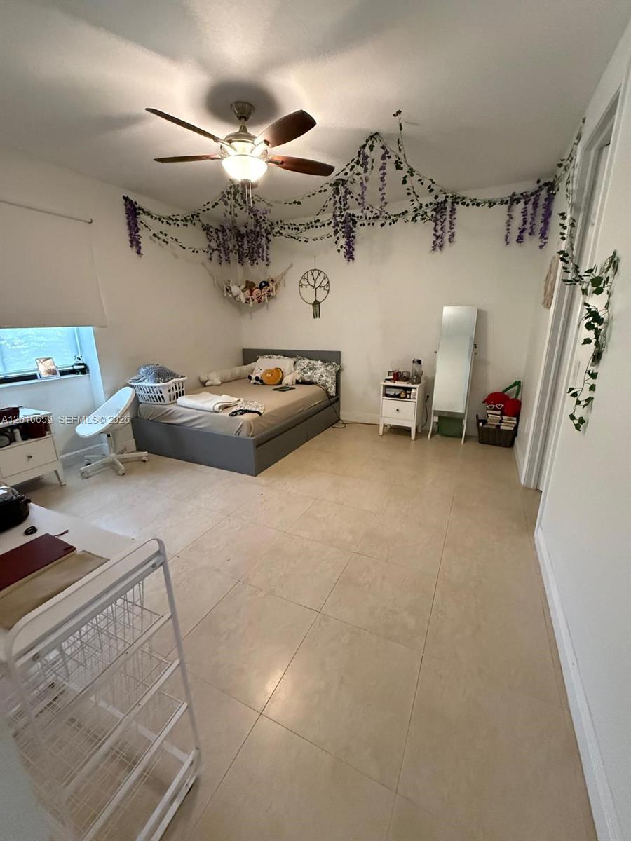 DORAL BREEZE - Residential