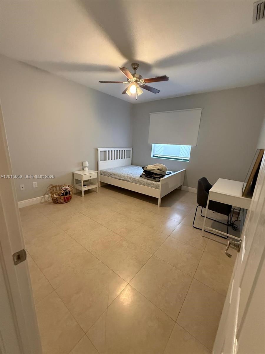 DORAL BREEZE - Residential