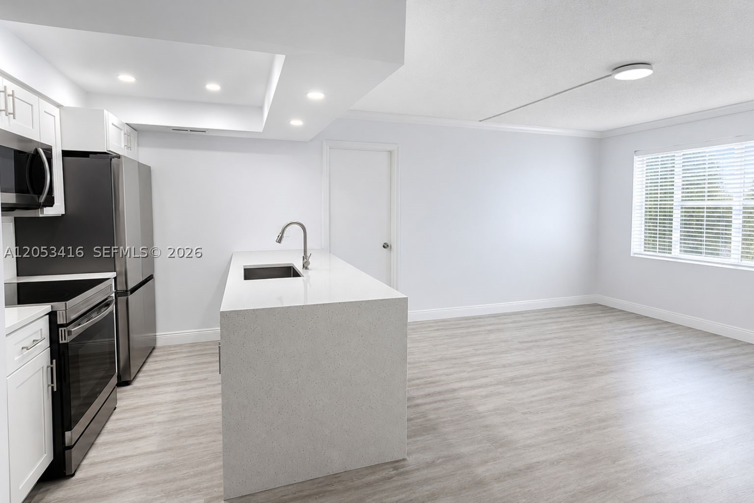 LUCERNE LAKES GOLF COLONY - Residential Lease