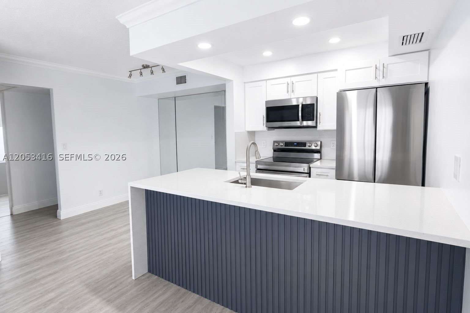 LUCERNE LAKES GOLF COLONY - Residential Lease