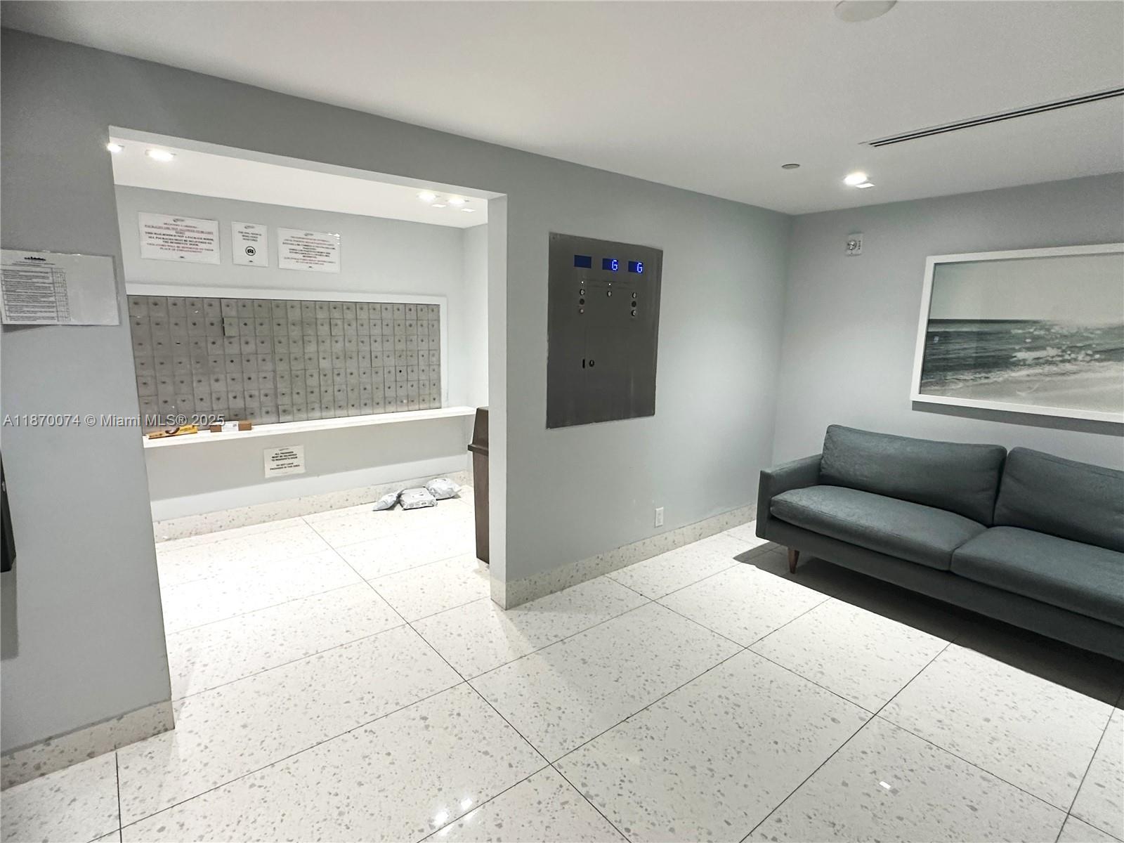CORONADO CONDO- TOWER II - Residential