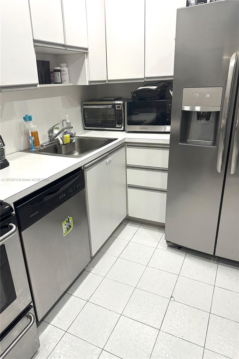 CORONADO CONDO- TOWER II - Residential