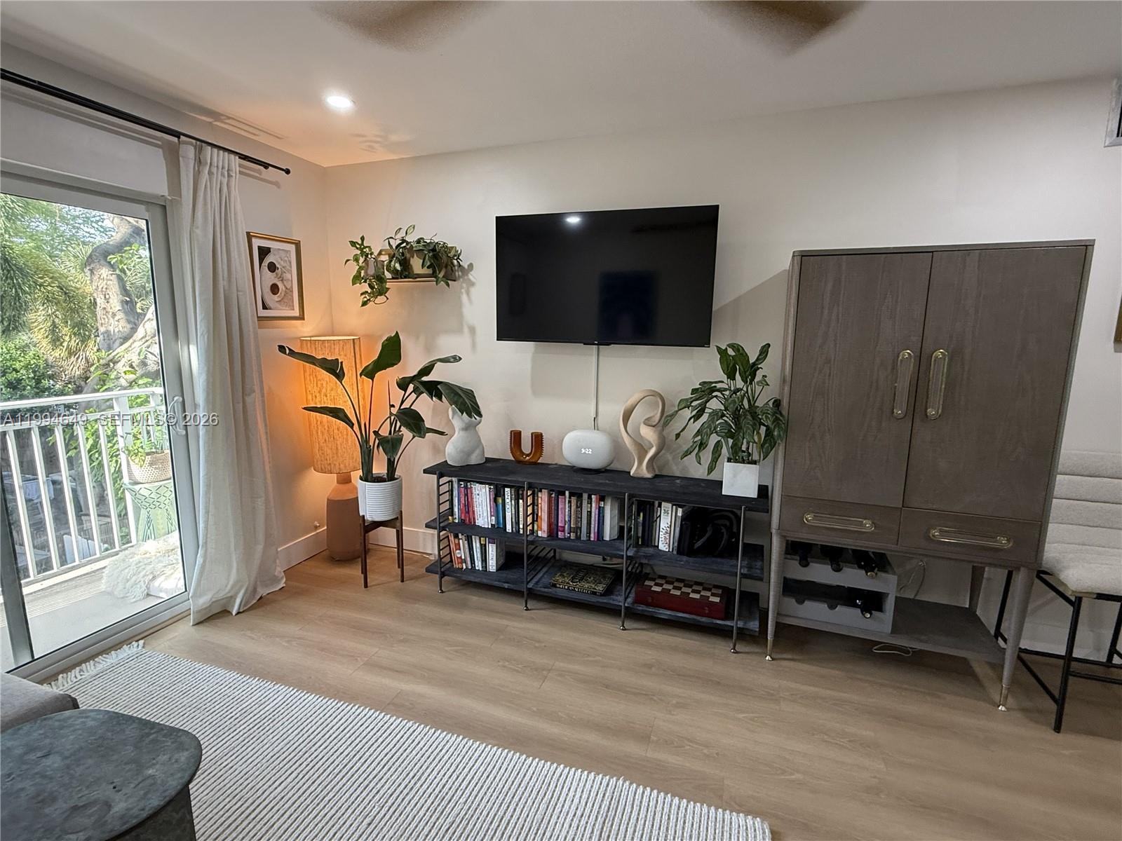 DREXEL 15 CONDO - Residential