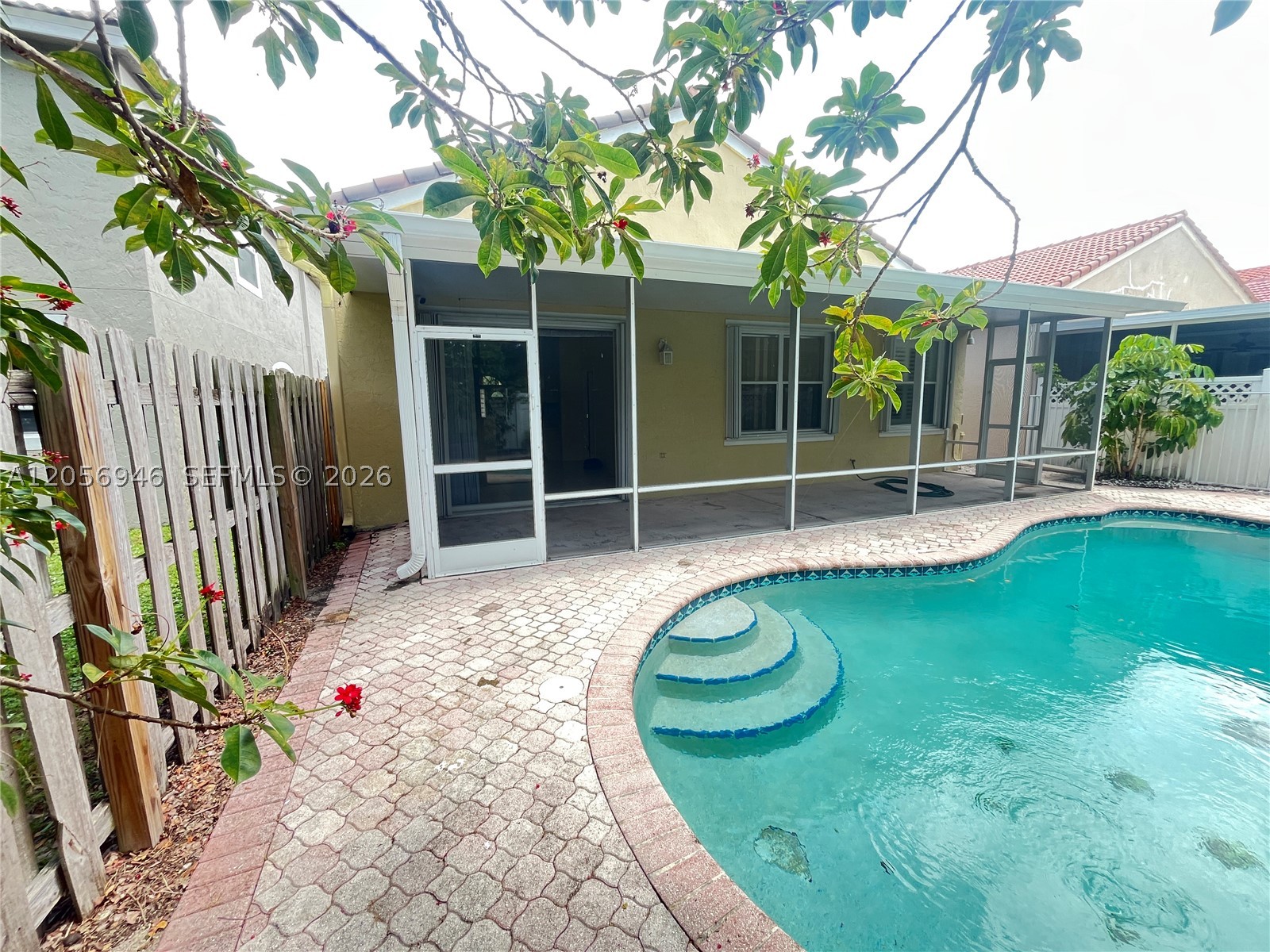 EMBASSY LAKES PHASE III - Residential