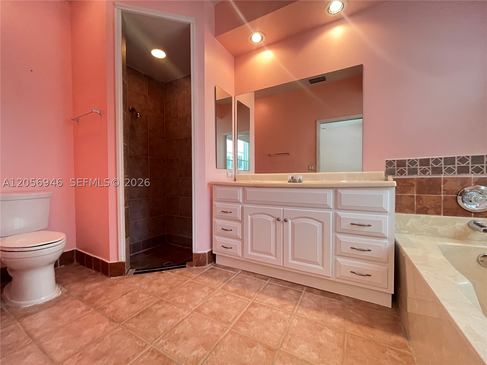 EMBASSY LAKES PHASE III - Residential