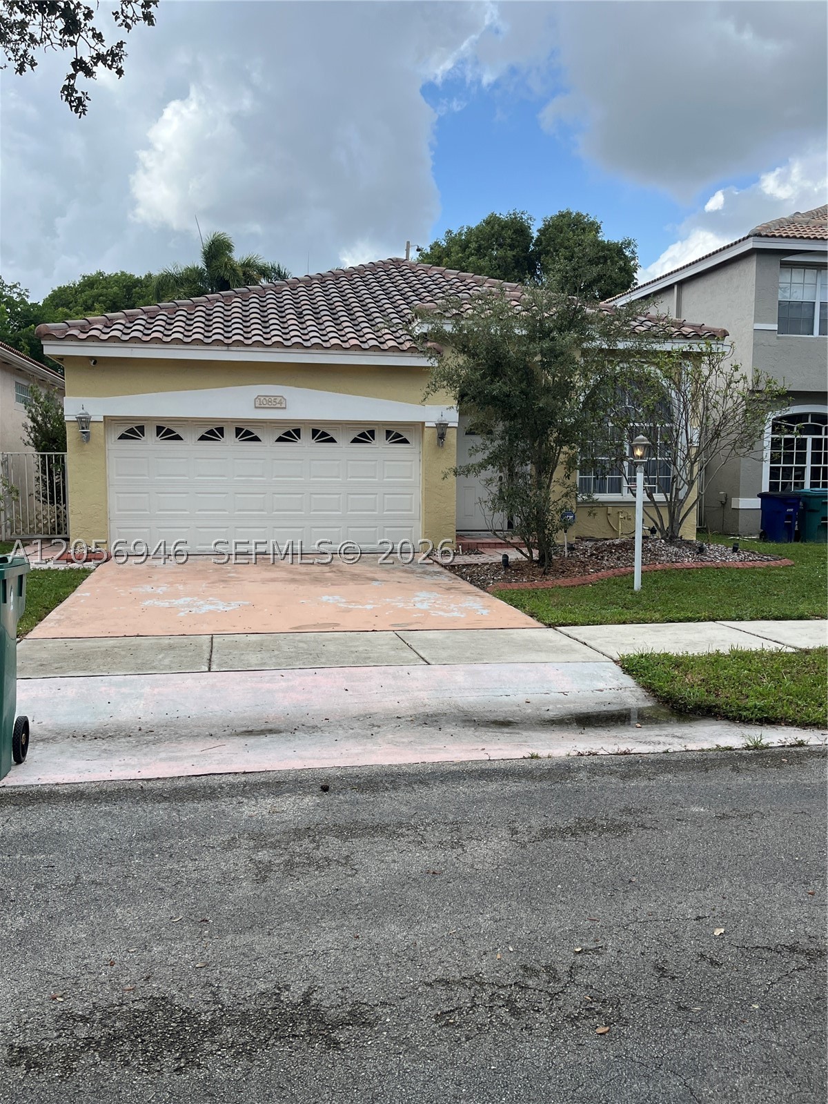 EMBASSY LAKES PHASE III - Residential