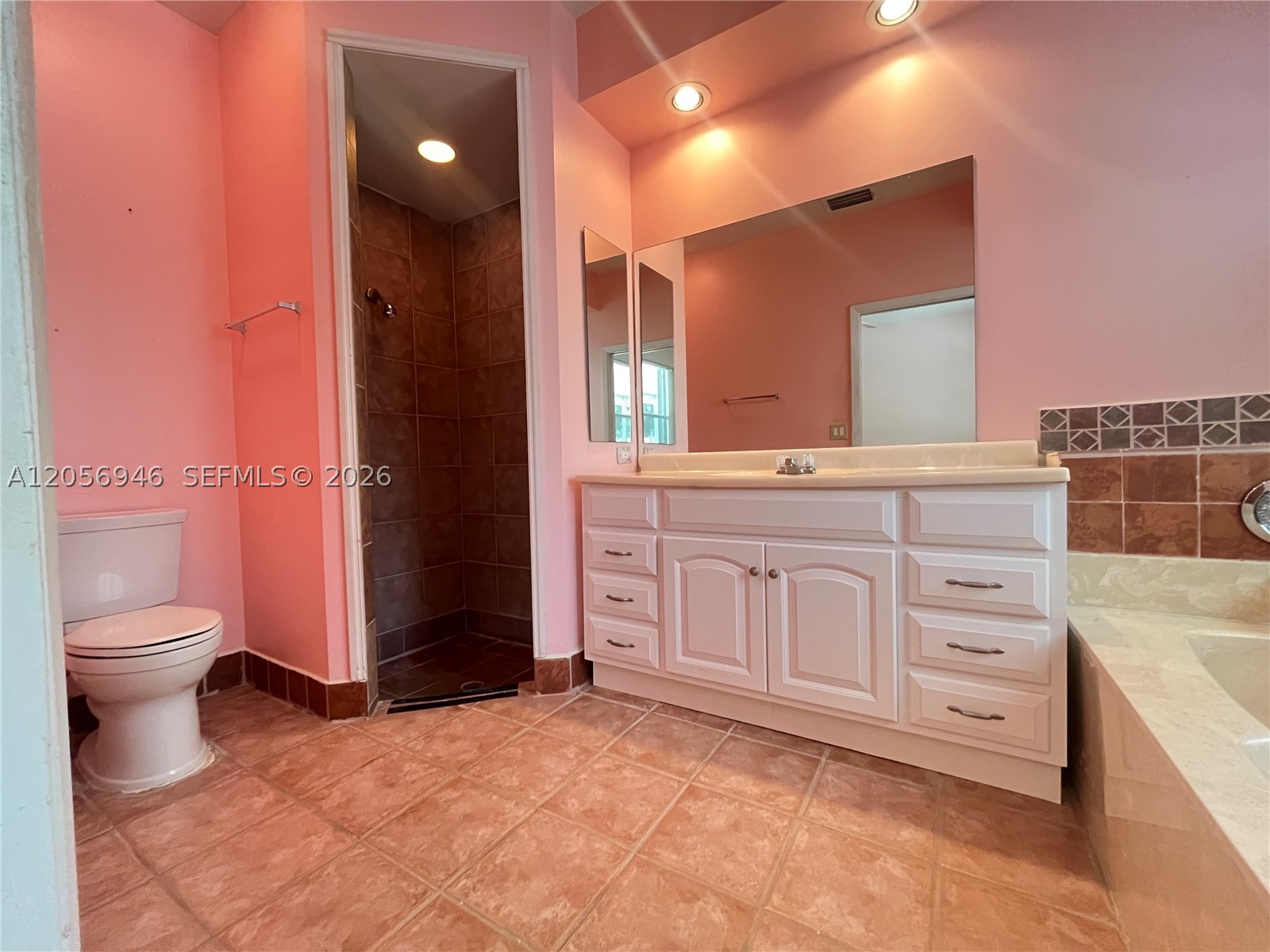 EMBASSY LAKES PHASE III - Residential