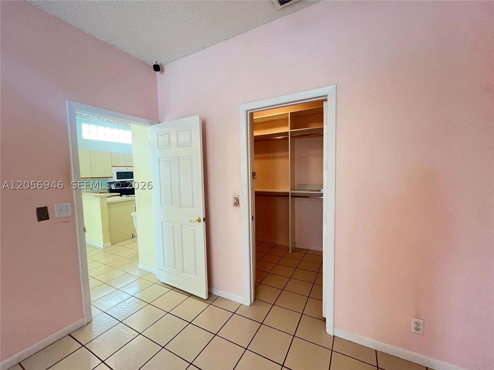 EMBASSY LAKES PHASE III - Residential