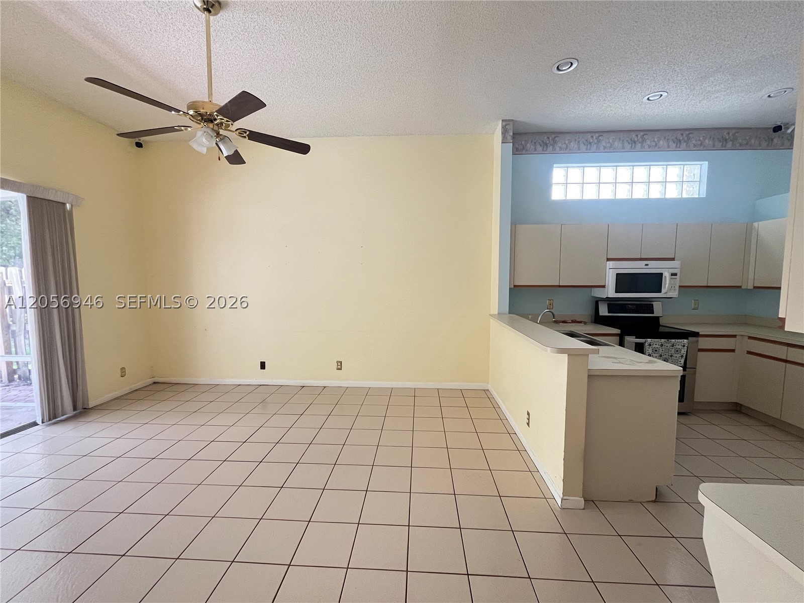 EMBASSY LAKES PHASE III - Residential