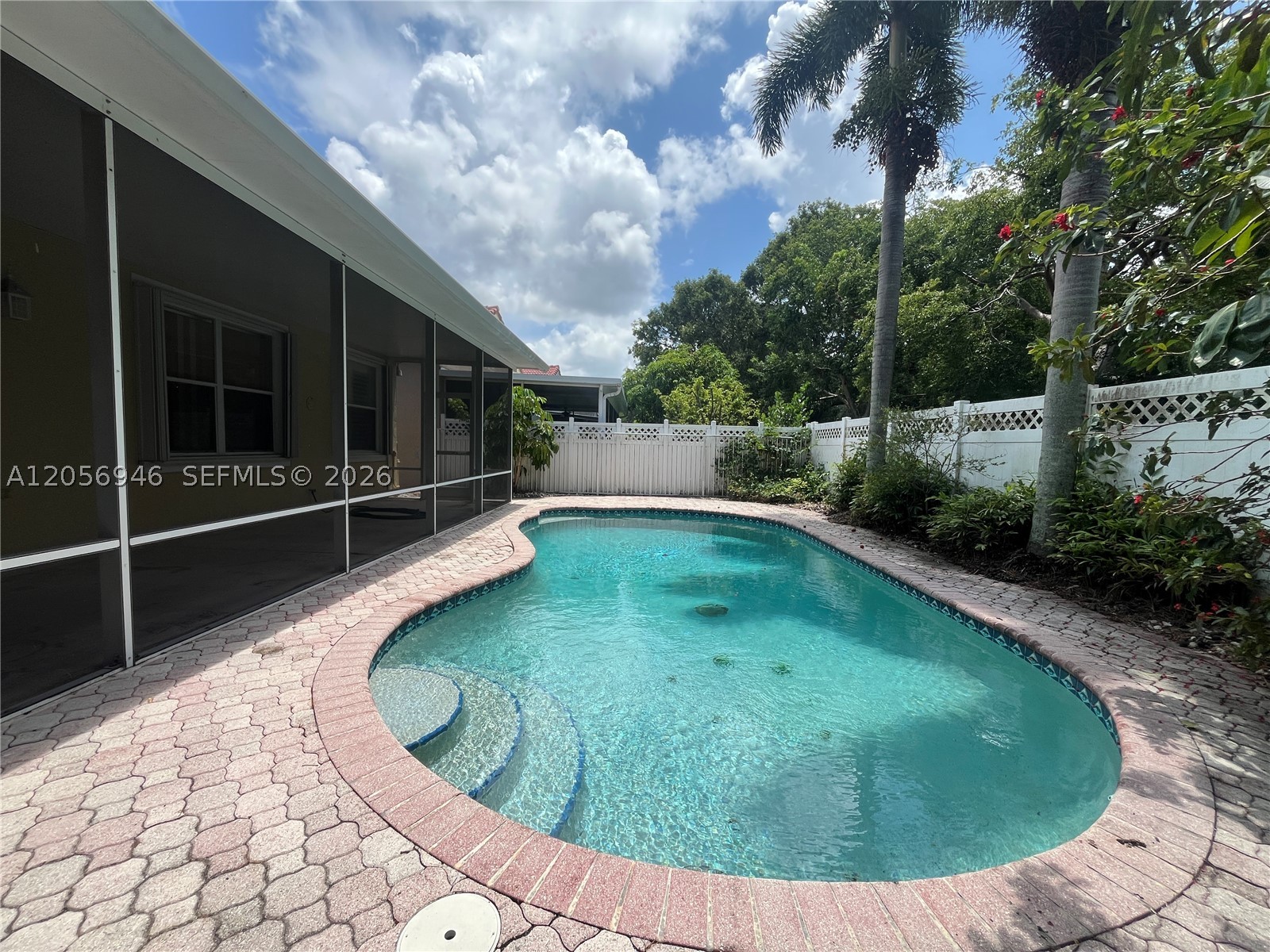 EMBASSY LAKES PHASE III - Residential