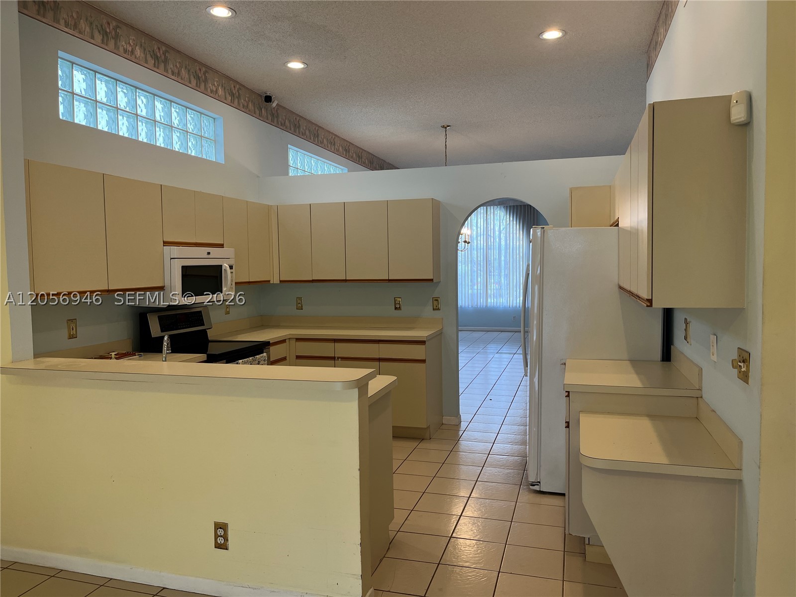 EMBASSY LAKES PHASE III - Residential