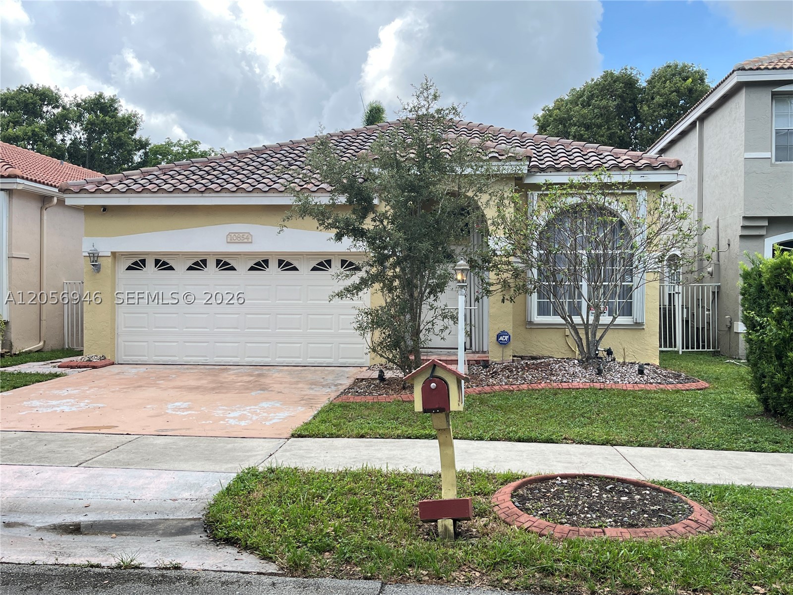 EMBASSY LAKES PHASE III - Residential