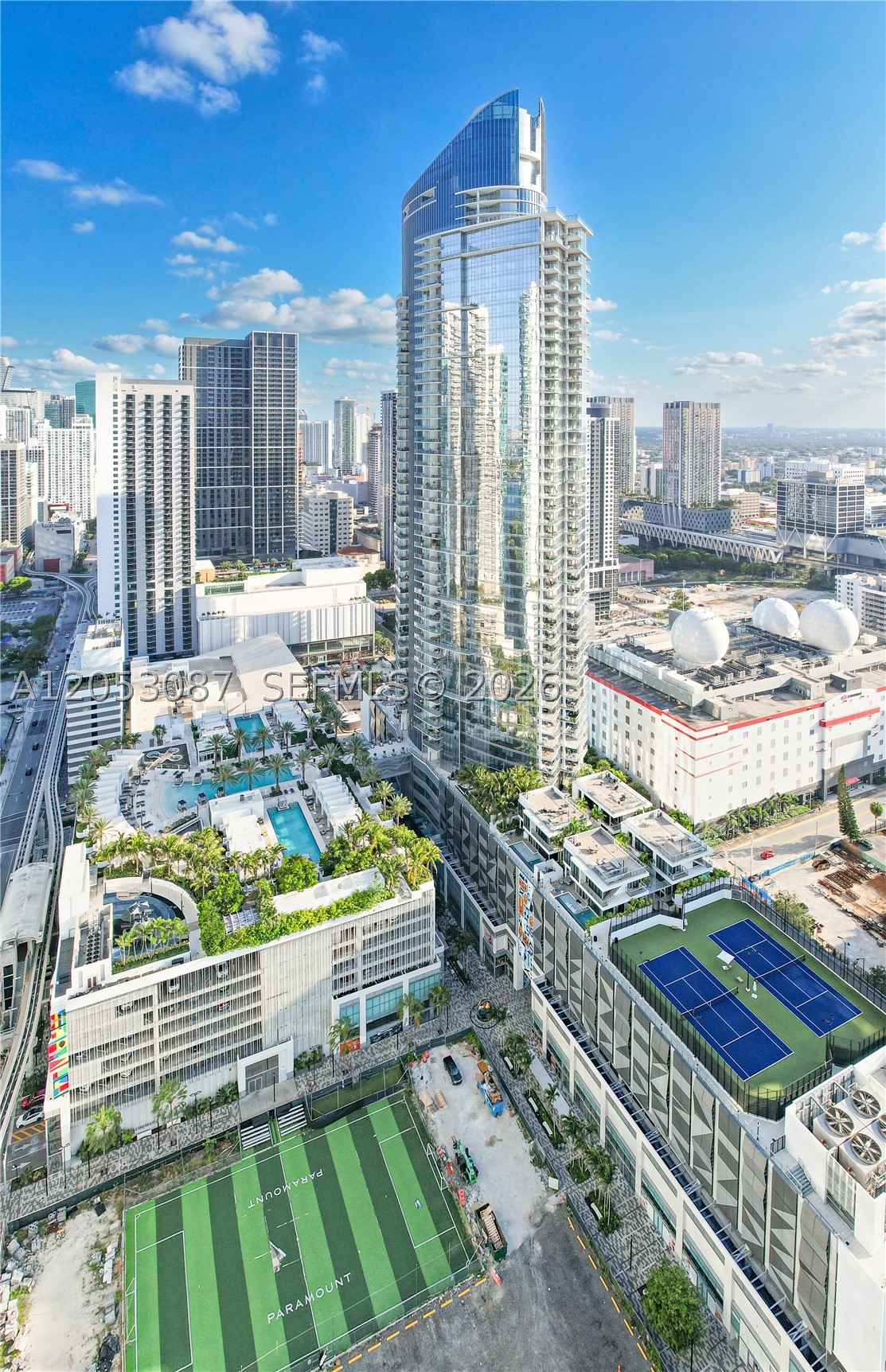 Experience the ultimate in luxury living at PARAMOUNT Miami Worldcenter! This spectacular 4-bed, 4-bathfurnished residence offers elegant design, high-end finishes, and breathtaking city views from every room. Indulgein 46 world-class amenities including resort-style pools, spa, state-of-the-art fitness center, basketball court, soccerfield, rooftop observatory, and more — all within one of the most iconic buildings in Miami. Perfectly located in theheart of Downtown, just steps from dining, shopping, and entertainment. Landlord will cover the building’s securitydeposit, making this an exceptional opportunity!