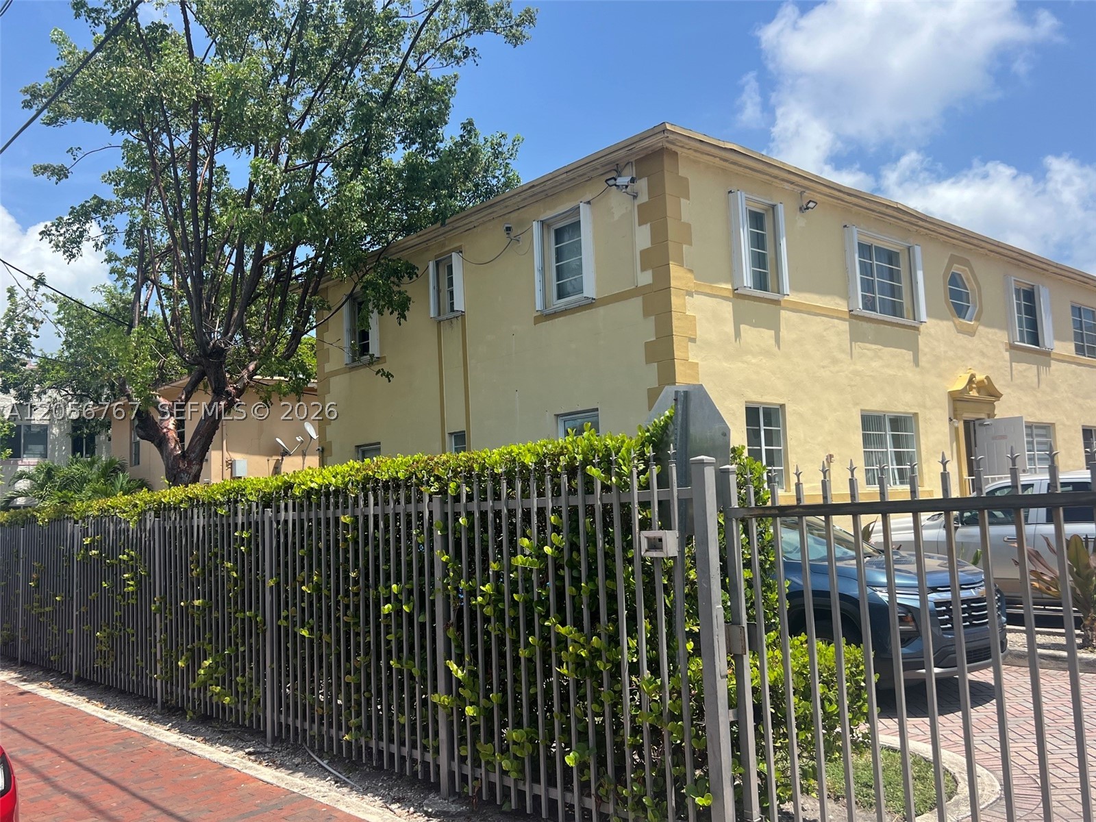 PINAR II CONDO - Residential Lease
