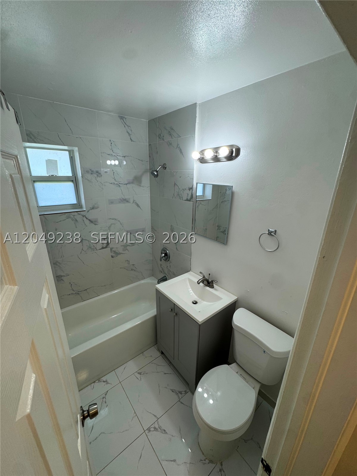 CORONA DEL MAR - Residential Lease