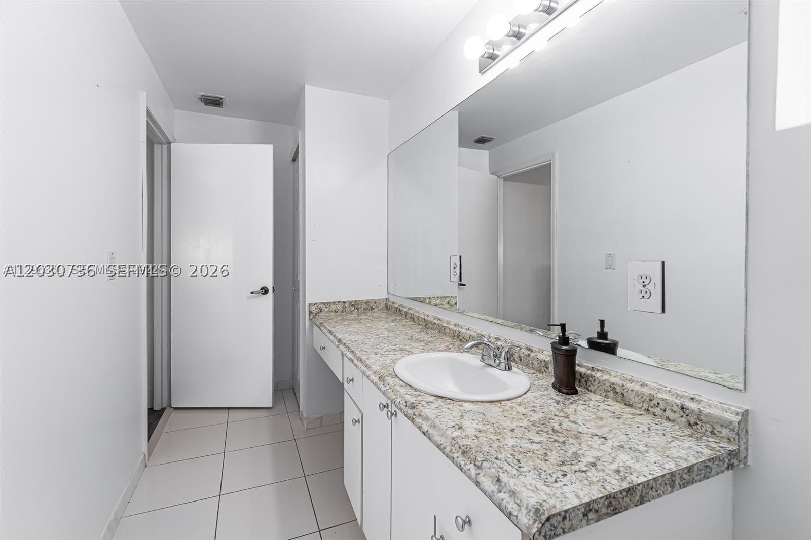 THE COURTS AT DORAL ISLES - Residential
