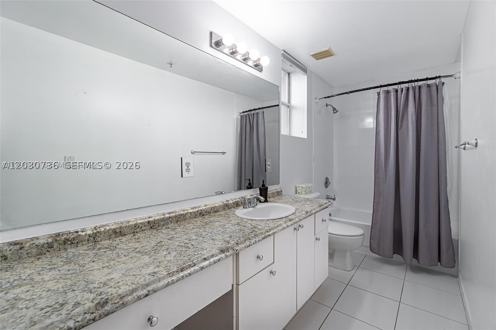 THE COURTS AT DORAL ISLES - Residential