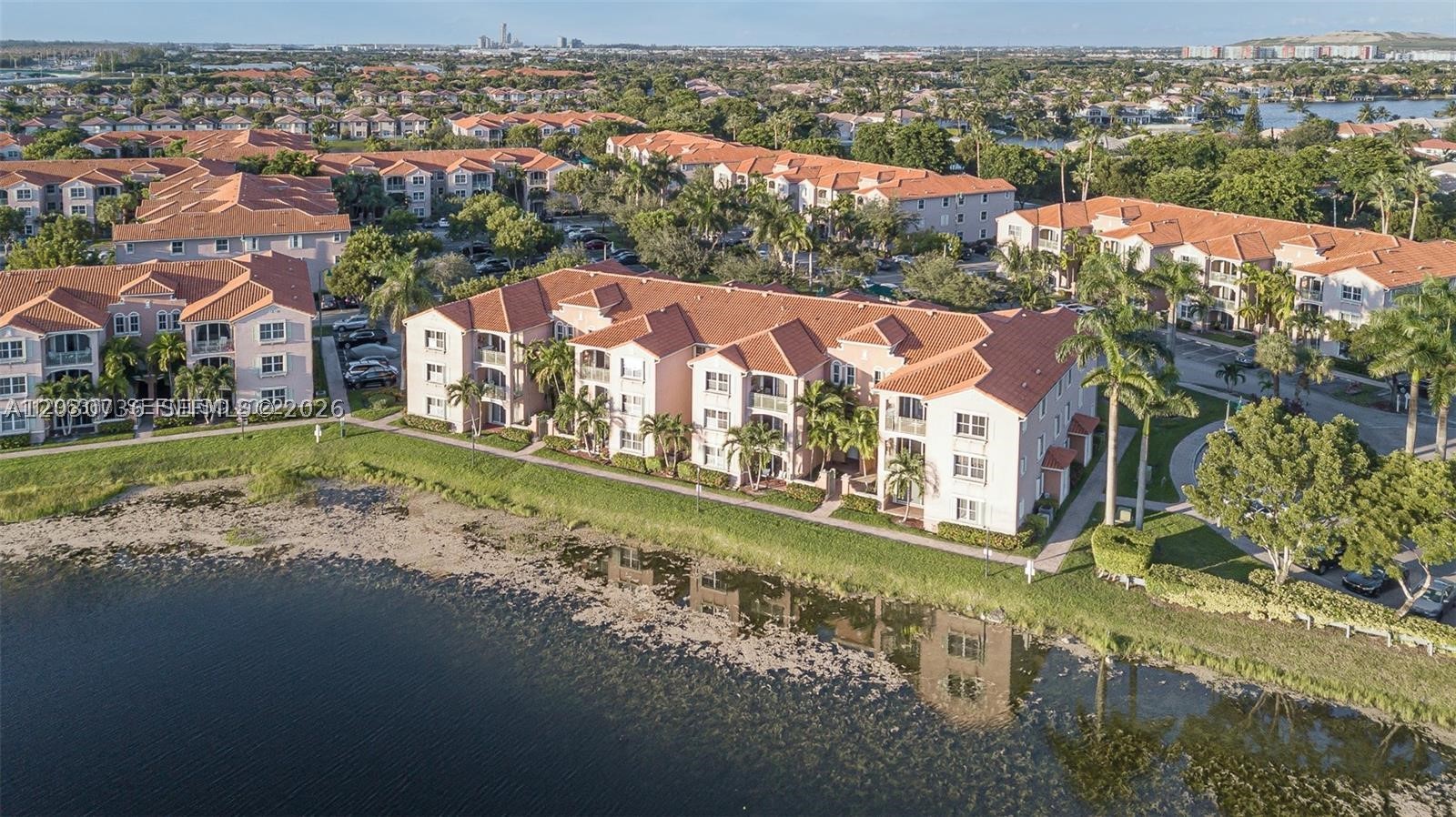 THE COURTS AT DORAL ISLES - Residential