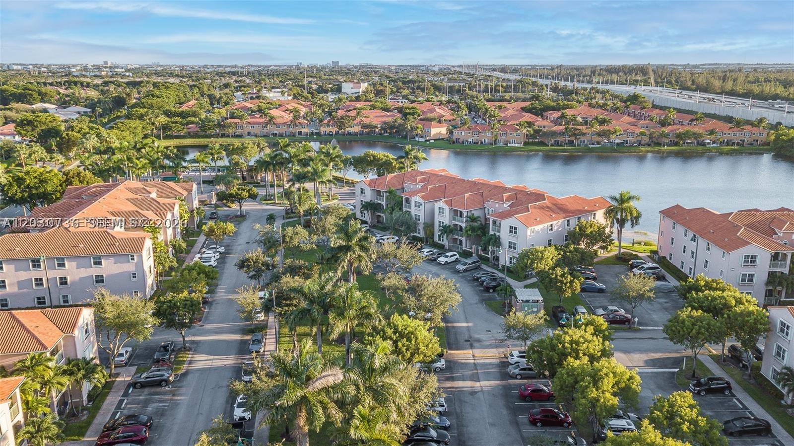 THE COURTS AT DORAL ISLES - Residential