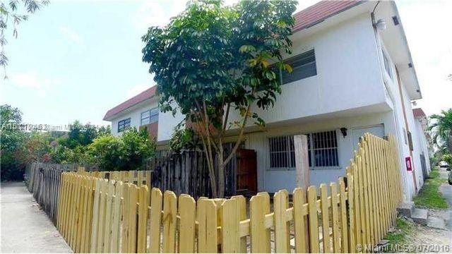 THE LOFTS TOWN VILLAS CON - Residential