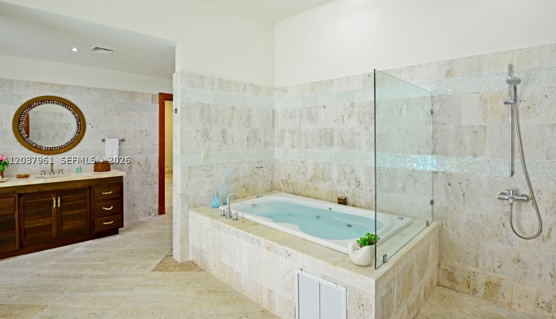 Juanillo Bay - Residential