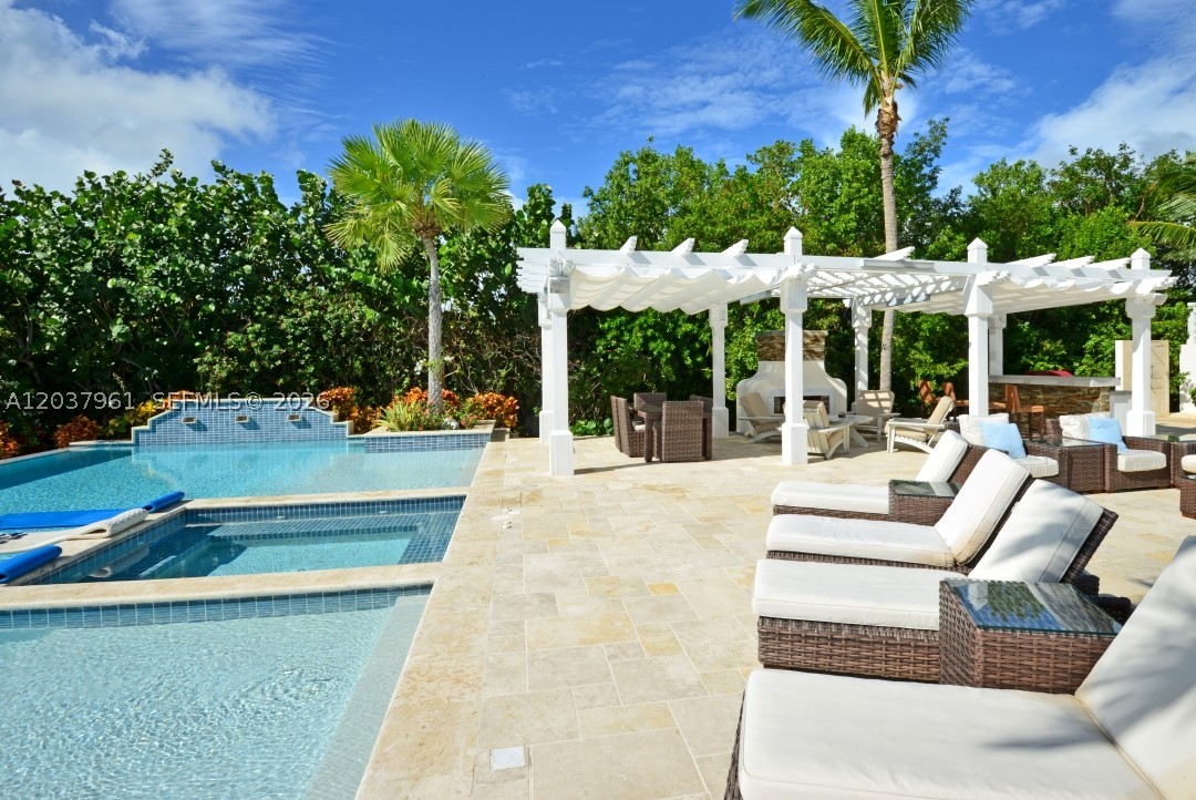 Juanillo Bay - Residential
