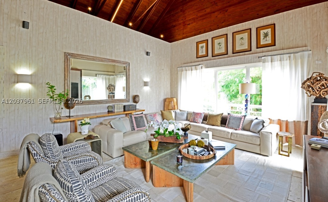 Juanillo Bay - Residential