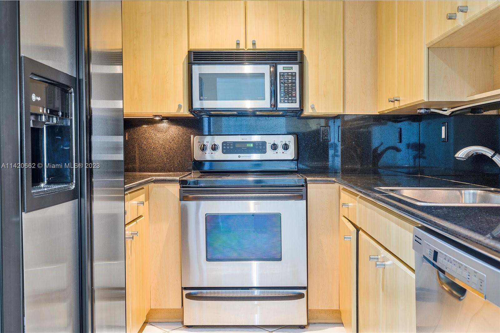 ISLAND POINTE CONDO - Residential Lease