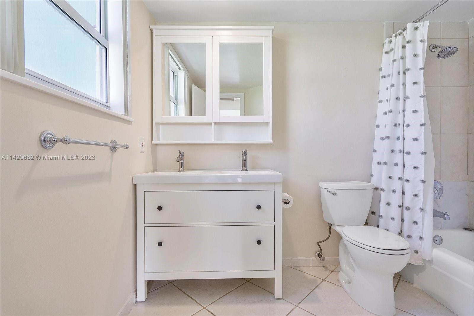 ISLAND POINTE CONDO - Residential Lease