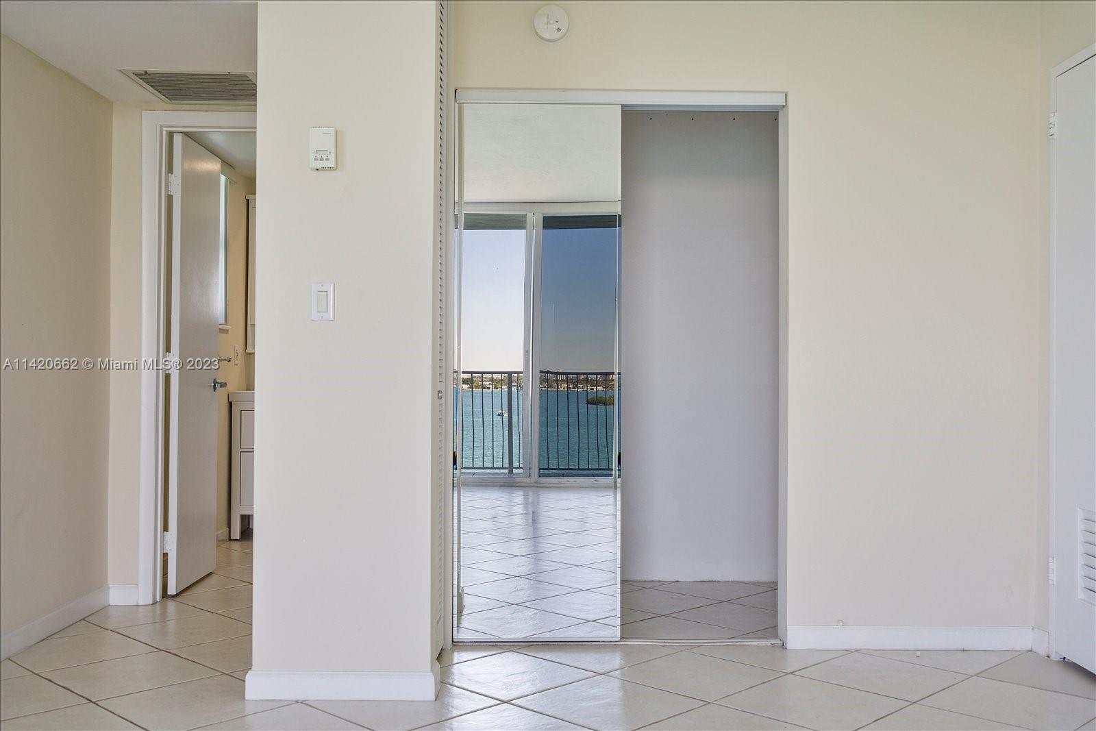 ISLAND POINTE CONDO - Residential Lease