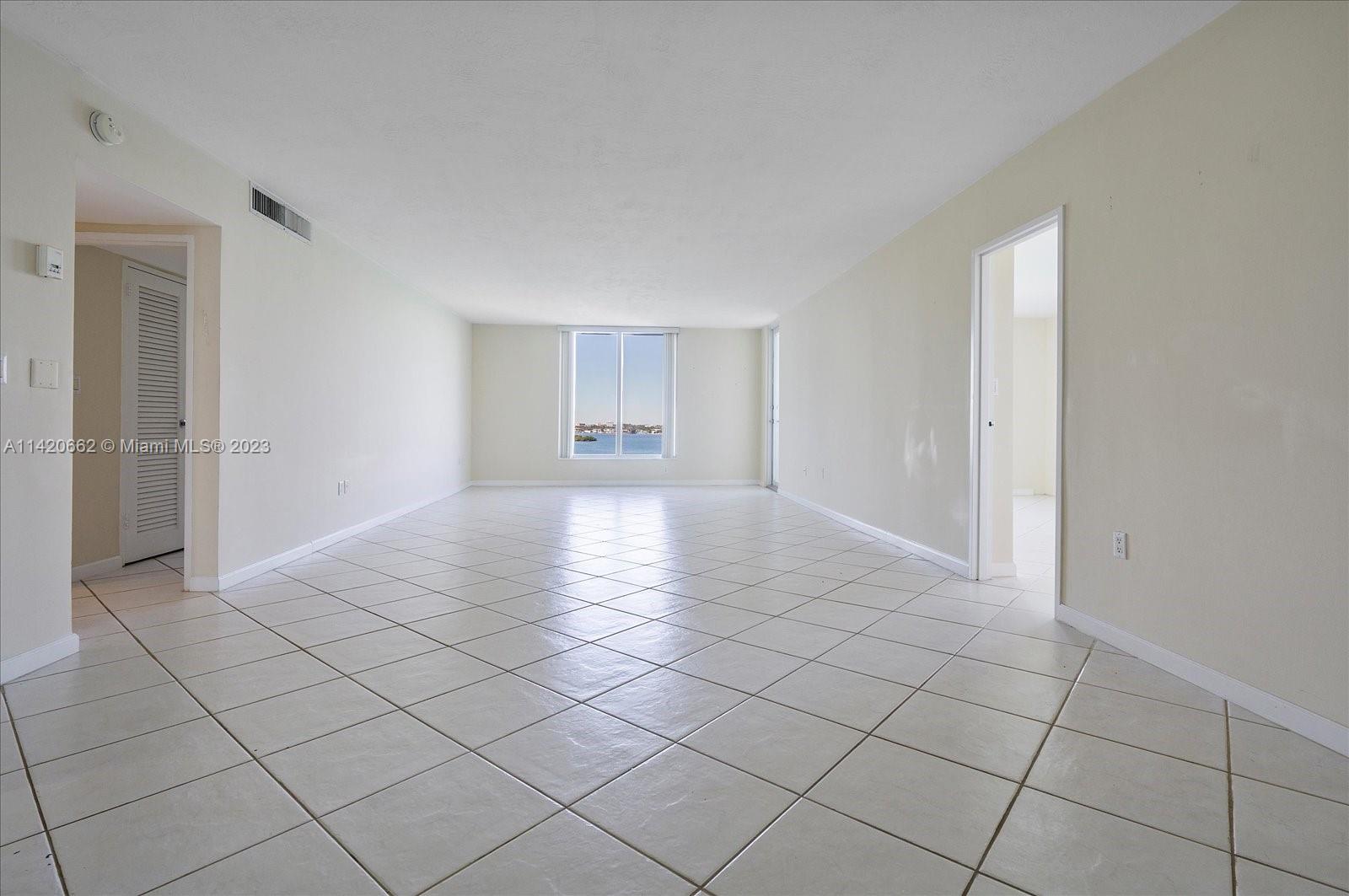 ISLAND POINTE CONDO - Residential Lease