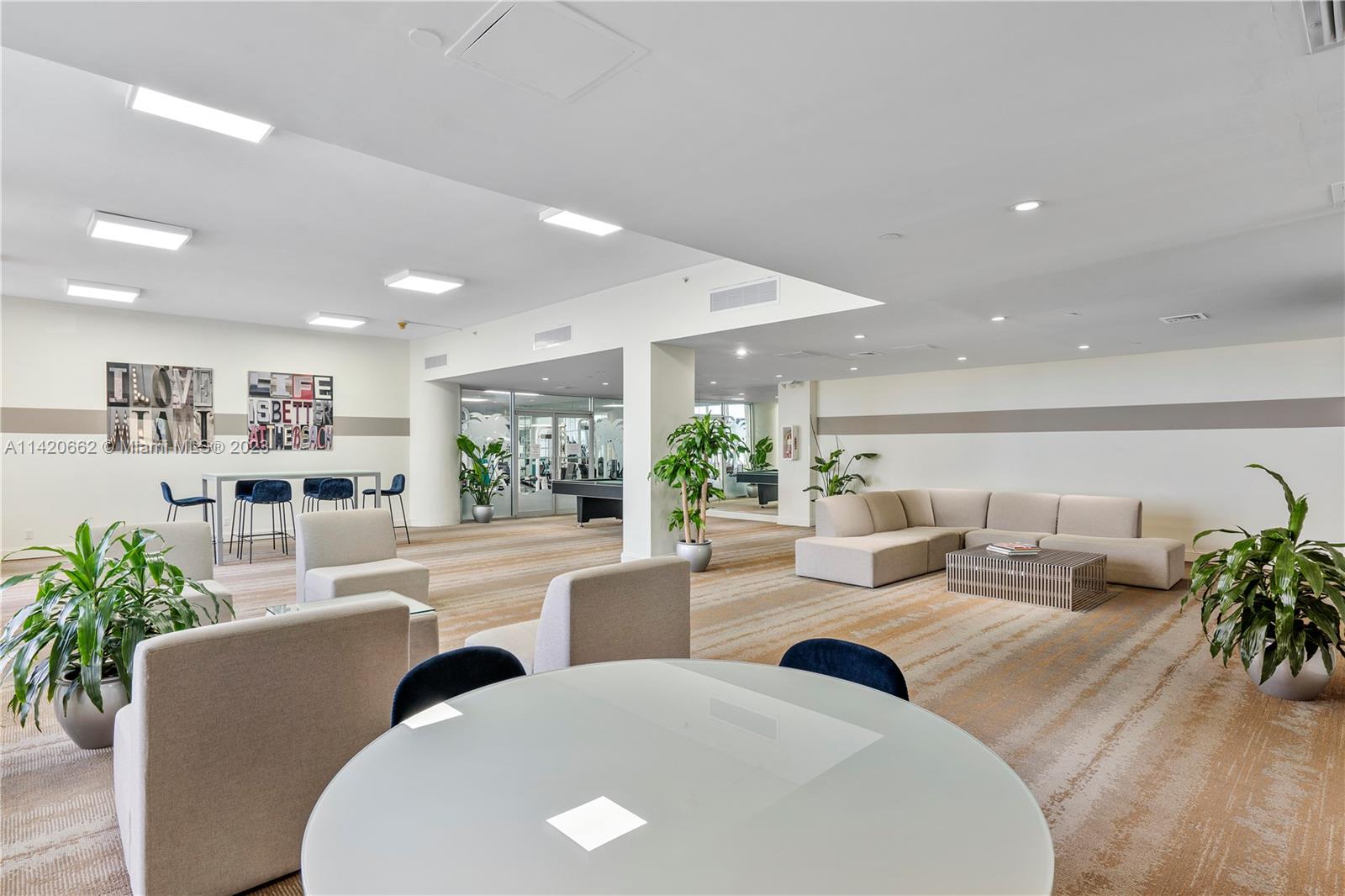ISLAND POINTE CONDO - Residential Lease