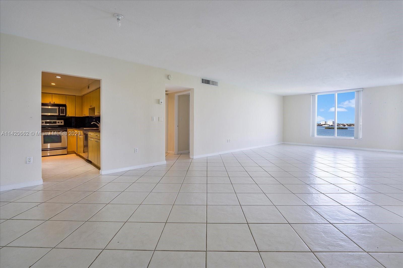 ISLAND POINTE CONDO - Residential Lease