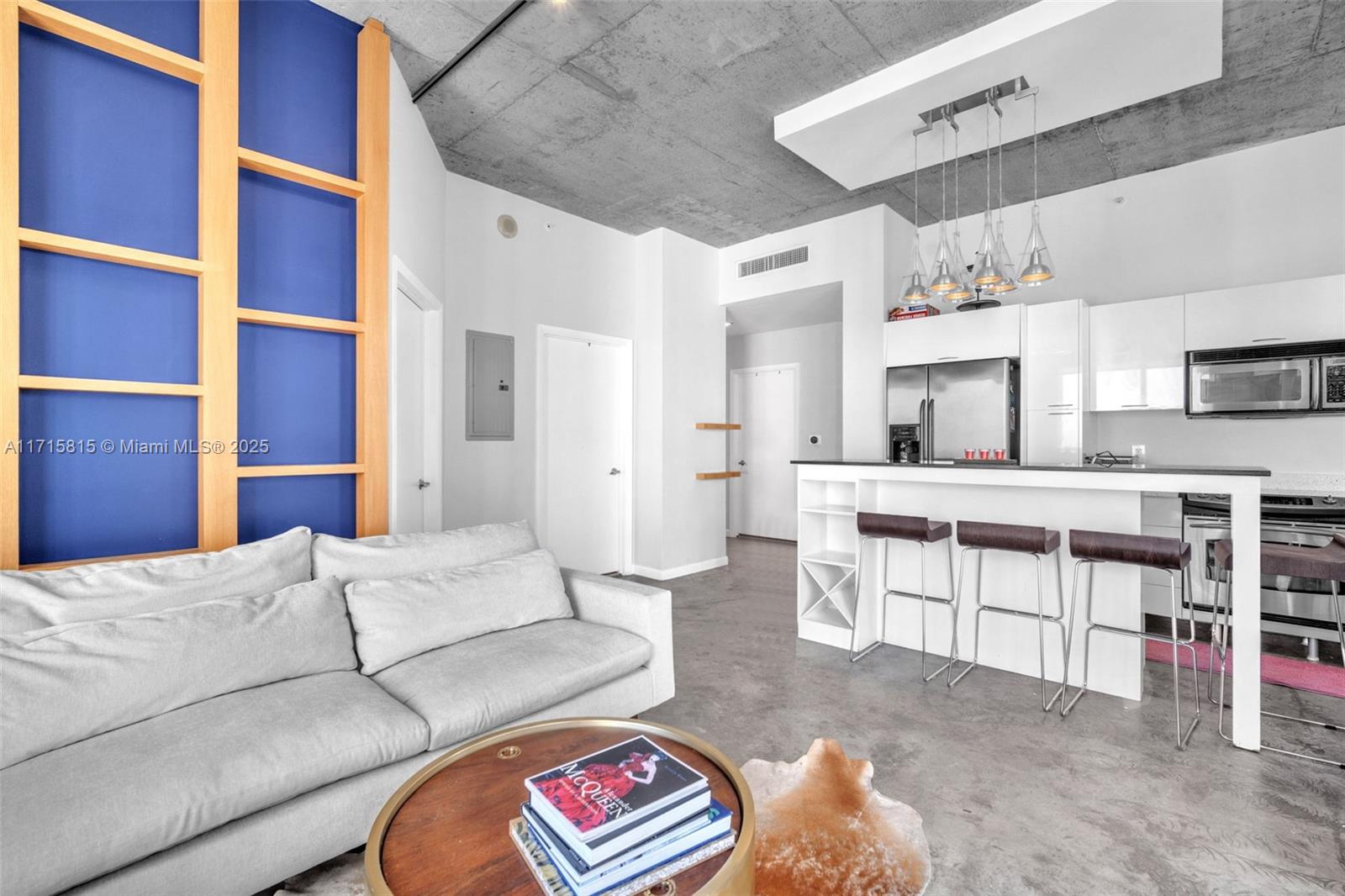 THE LOFT DOWNTOWN II COND - Residential