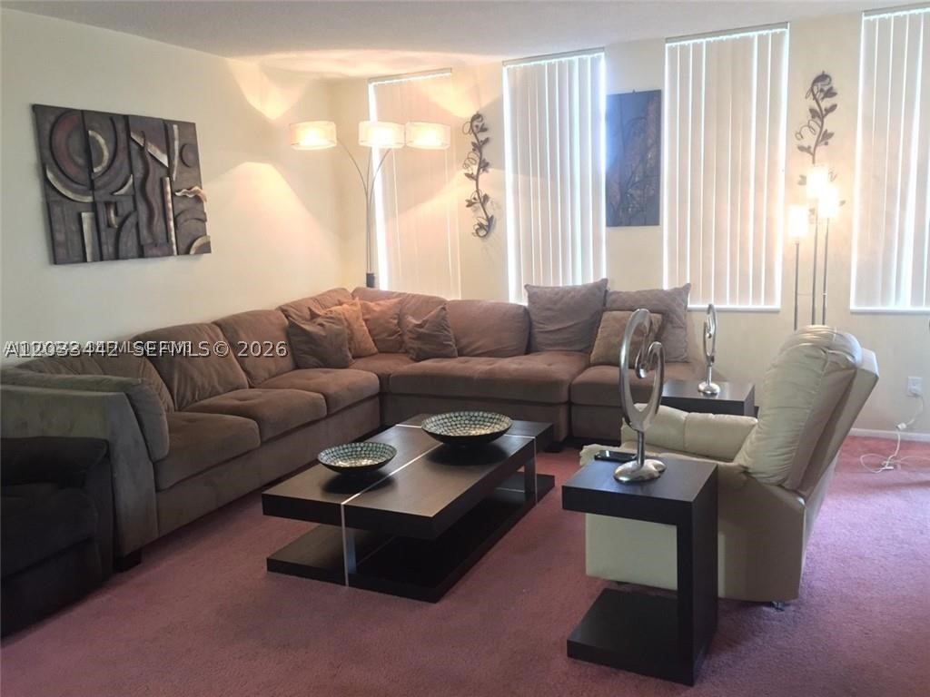 THE CARRIAGE HOUSE CONDO - Residential