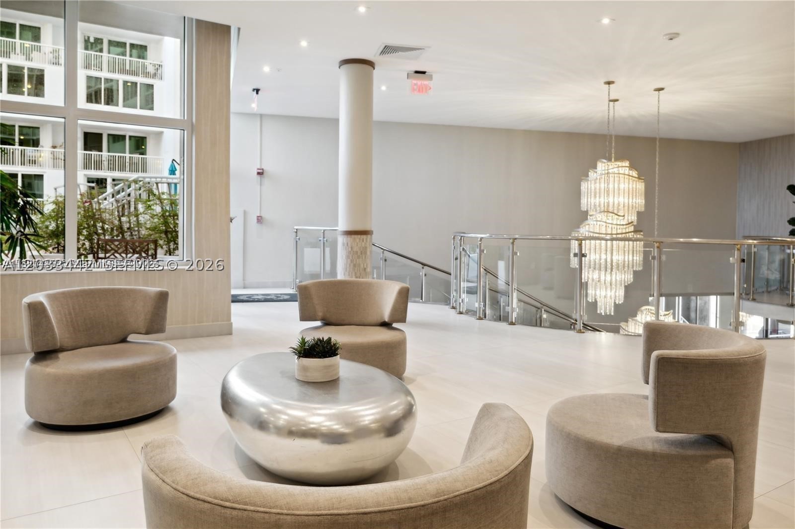 THE CARRIAGE HOUSE CONDO - Residential
