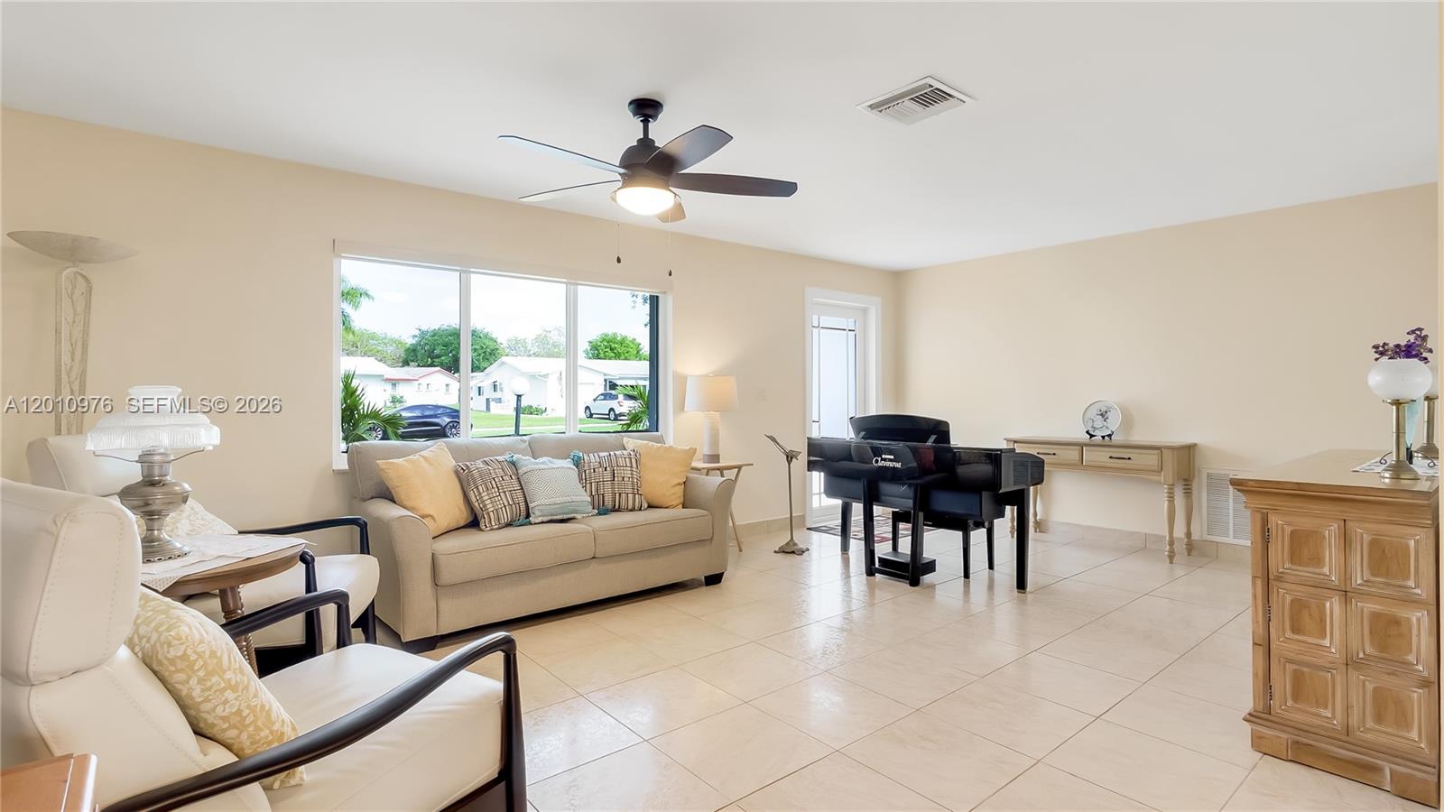 LAUDERDALE WEST 3 SEC - Residential