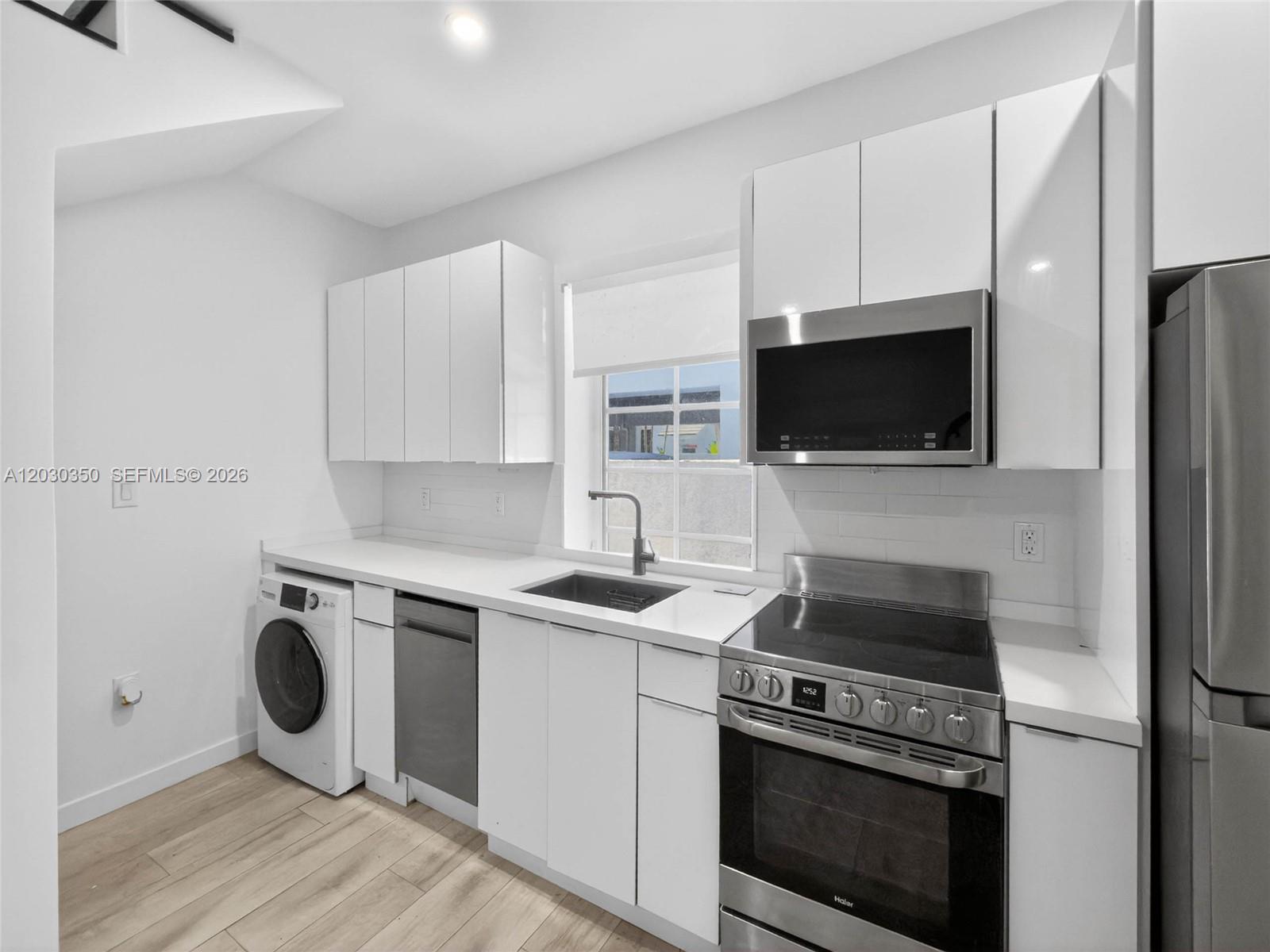 LINCOLN SUB - Residential Lease