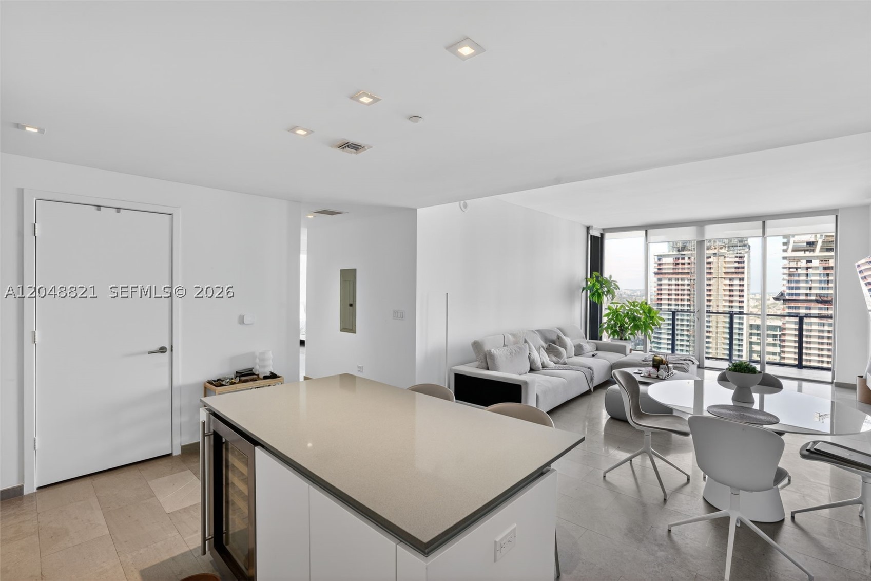 REACH CONDO - Residential Lease