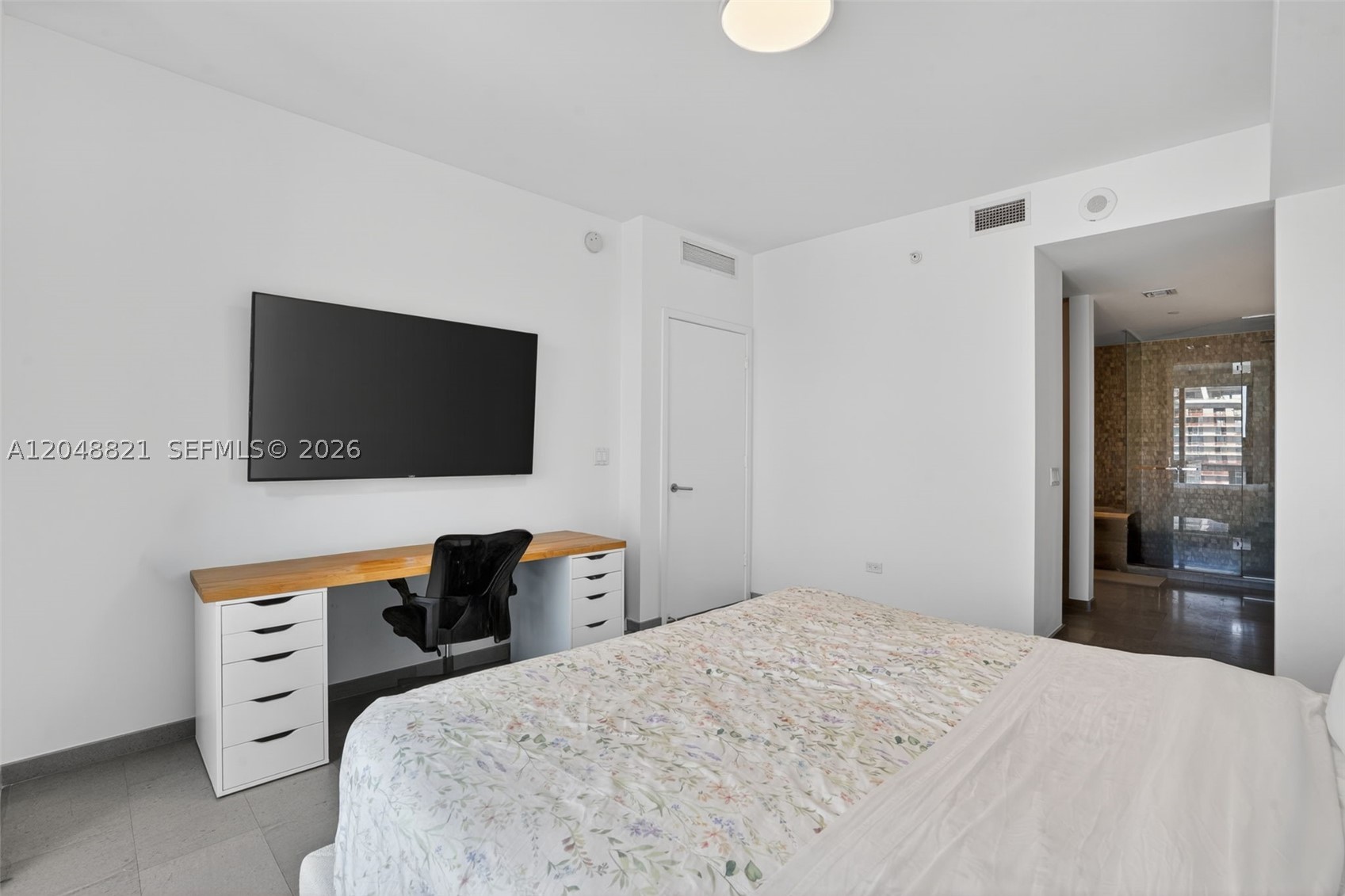 REACH CONDO - Residential Lease