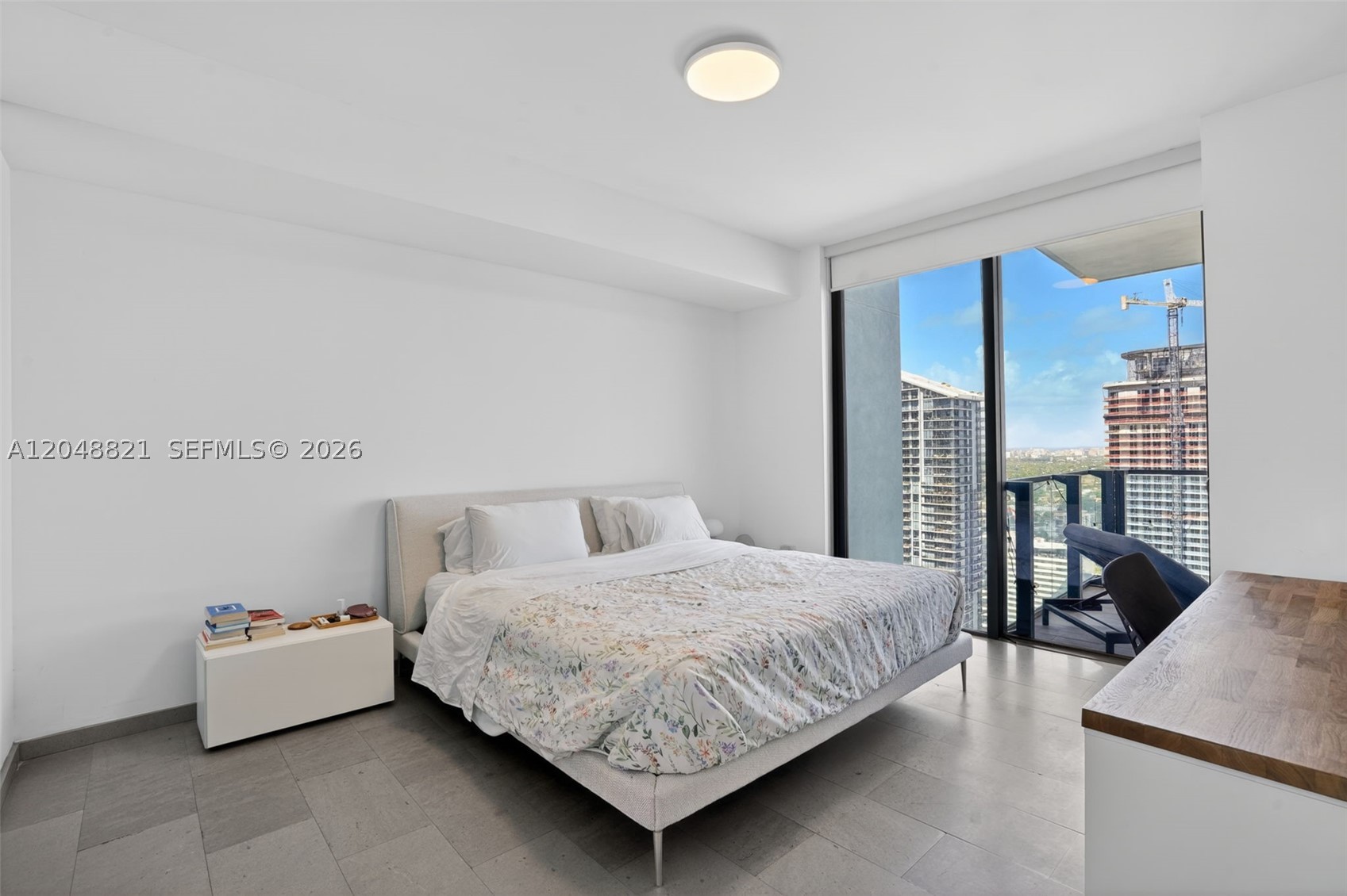 REACH CONDO - Residential Lease