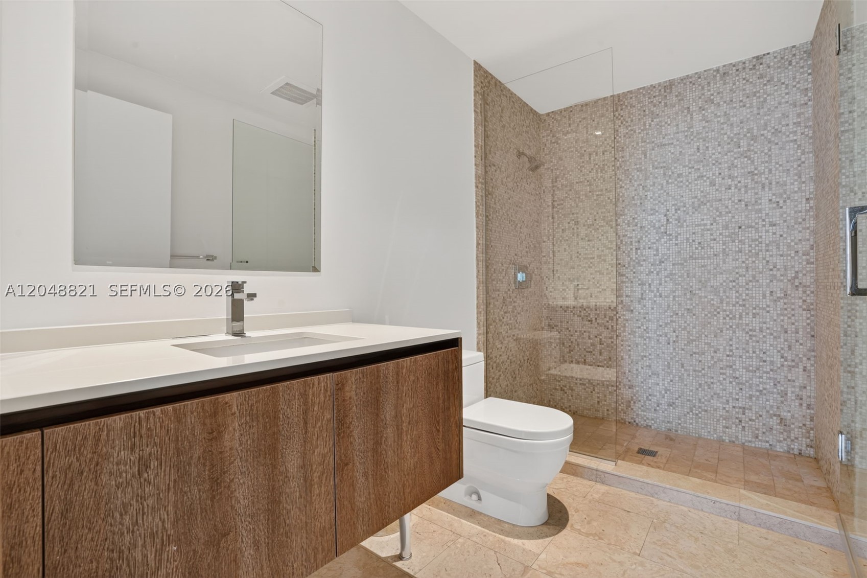 REACH CONDO - Residential Lease