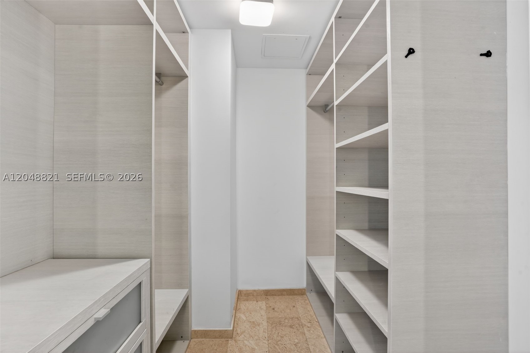 REACH CONDO - Residential Lease