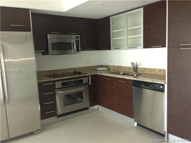 2 STORY LOFT WITH RIVER AND BAY VIEW. CERAMIC FLOORS, STAINLESS STEEL APPLIANCES, MINI STORAGE AND 1 ASSIGNED PARKING SPACE IN LOW FLOOR. WALKING DISTANCE FROM BRICKELL FINANCIAL AREA, RESTAURANTS AND SHOPS.