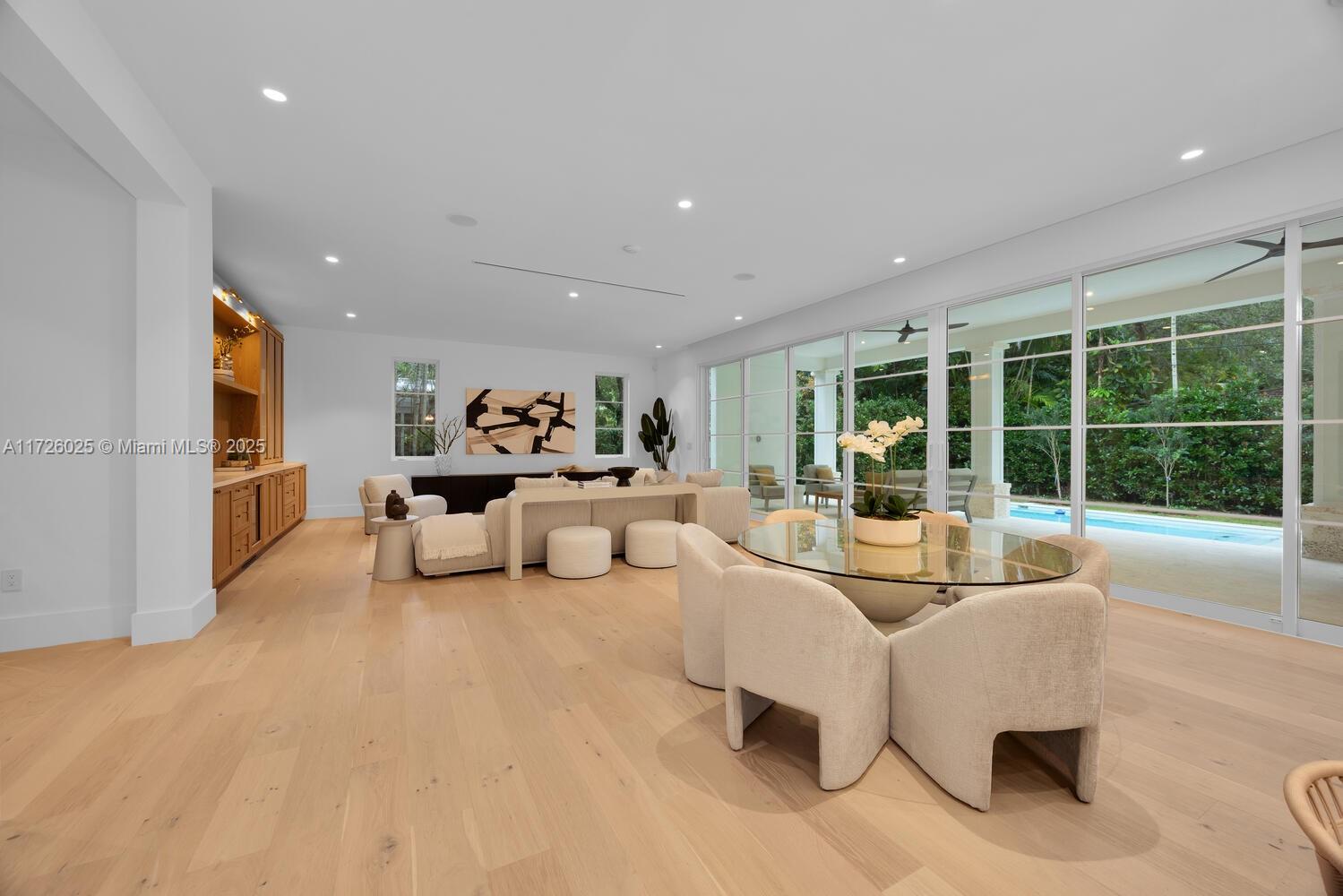 CORAL GABLES BISC BAY SEC - Residential
