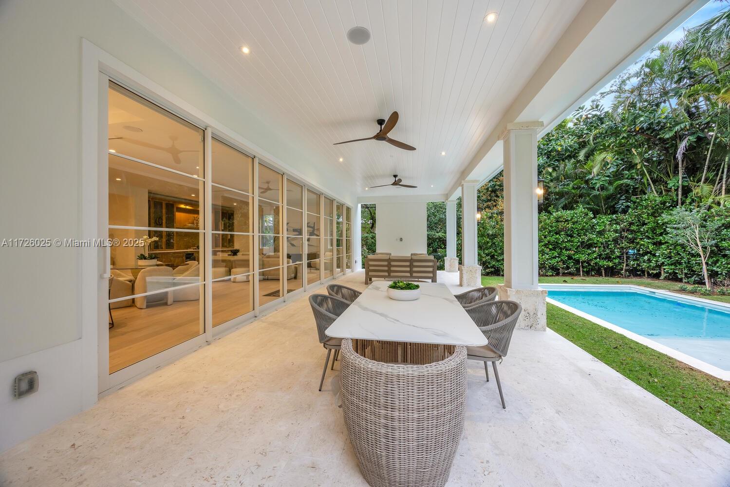 CORAL GABLES BISC BAY SEC - Residential