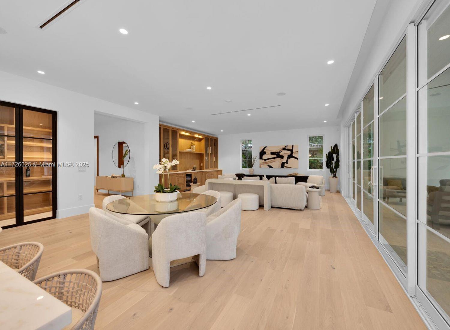 CORAL GABLES BISC BAY SEC - Residential