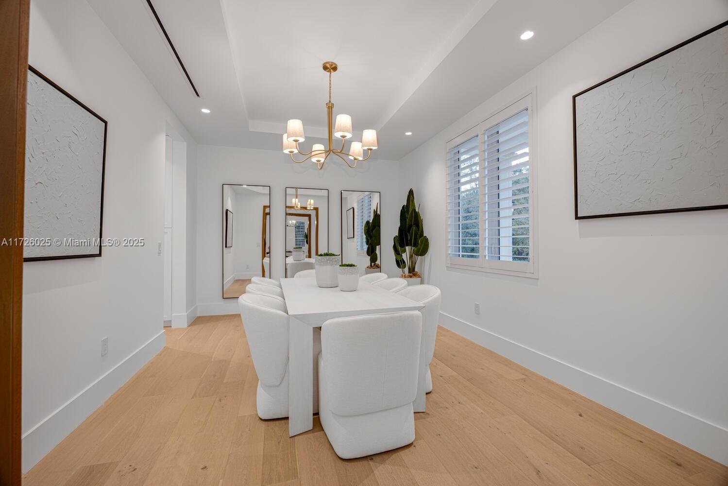 CORAL GABLES BISC BAY SEC - Residential