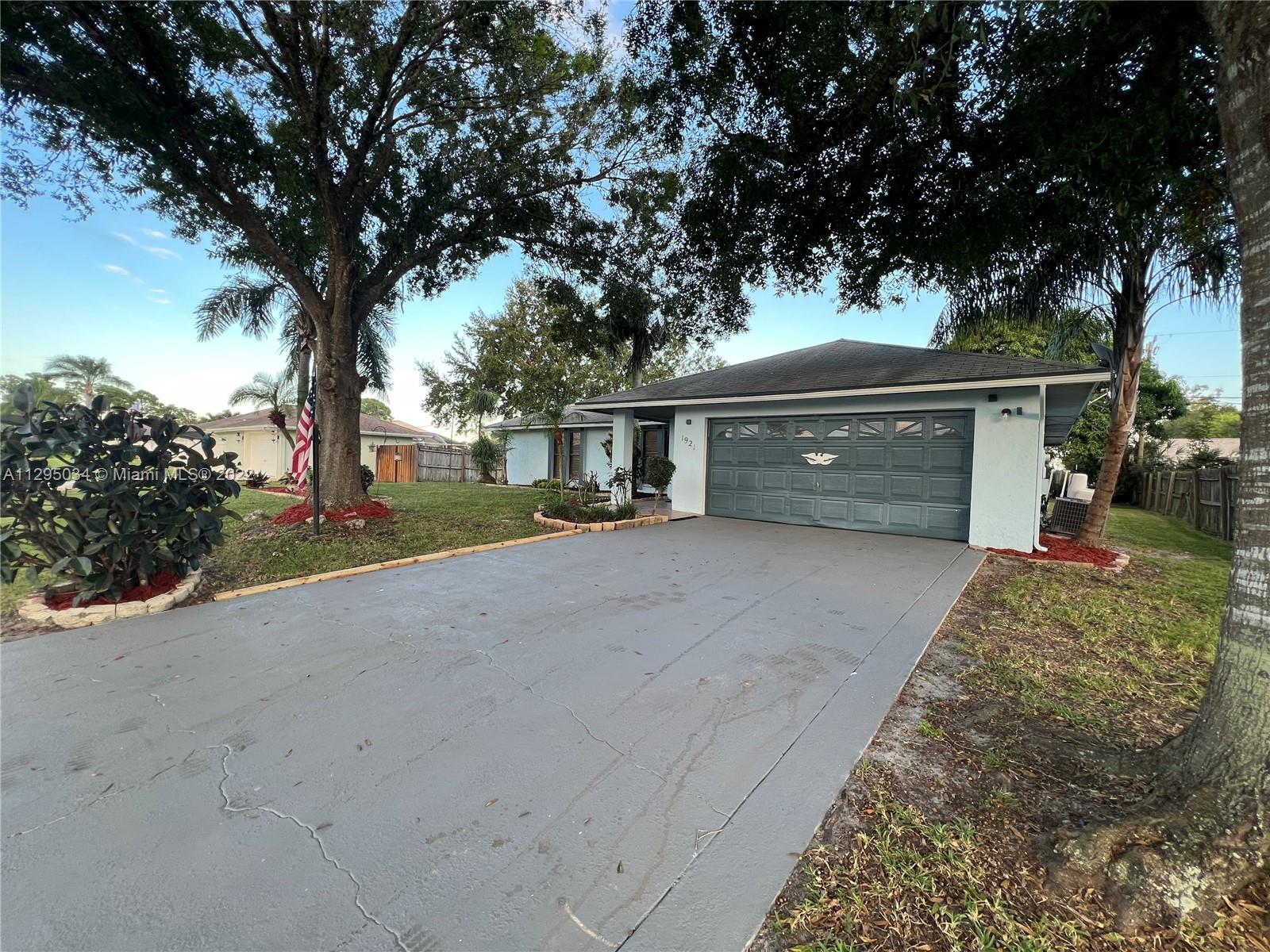 PORT ST LUCIE SECTION 11 - Residential